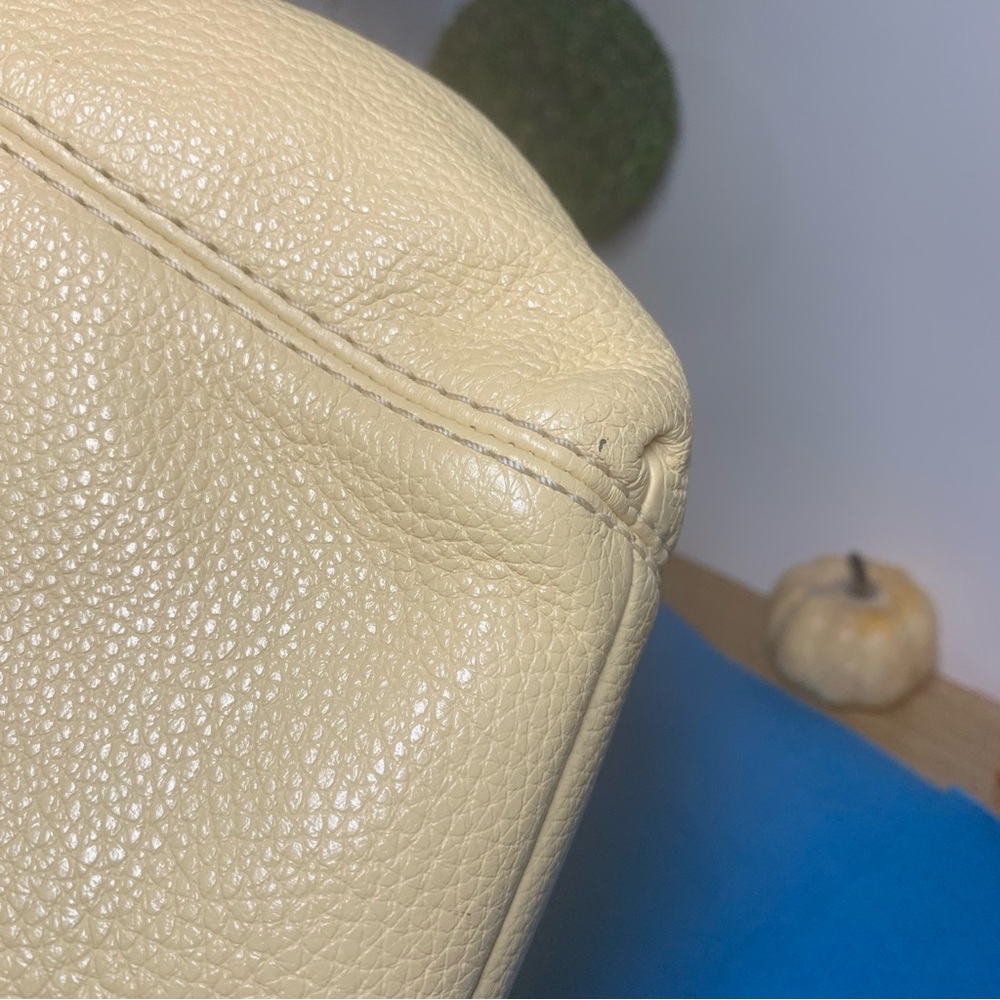Coach Yellow Leather Shoulder Bag - Picture 9 of 17